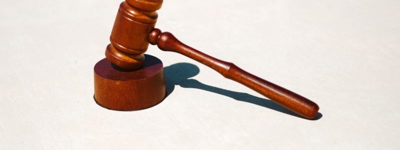 懲戒解雇をしたいときでも同時に普通解雇もしておくべき – 裁判例を通して